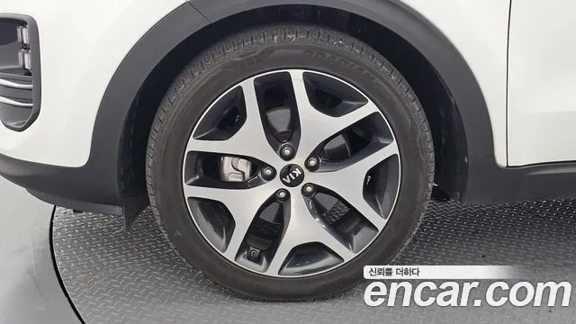 Kia Sportage Diesel 2WD Prestige — photo 1 of 20