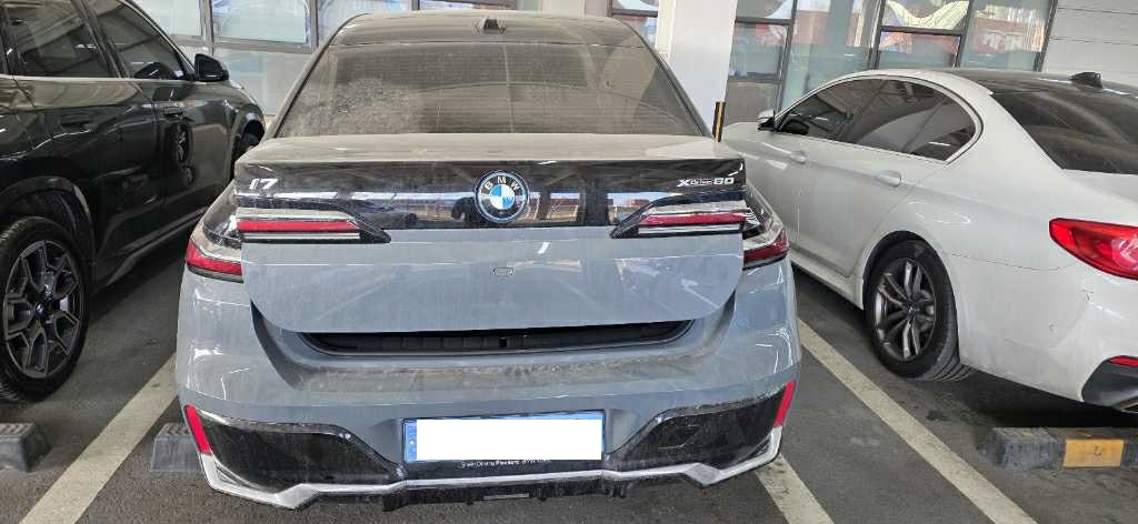 2023 BMW i7 xDrive60, photograph 7