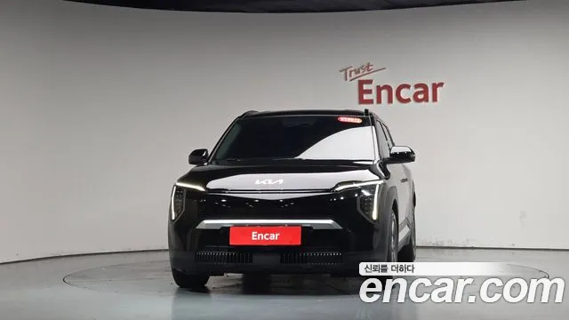 2024 Kia EV3 Long Range 2WD, photograph 3