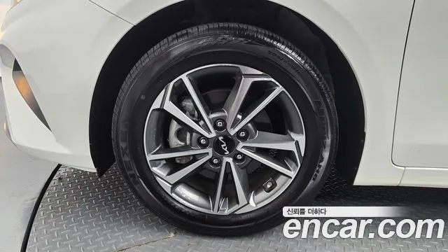2022 Kia K3 1.6, photograph 2