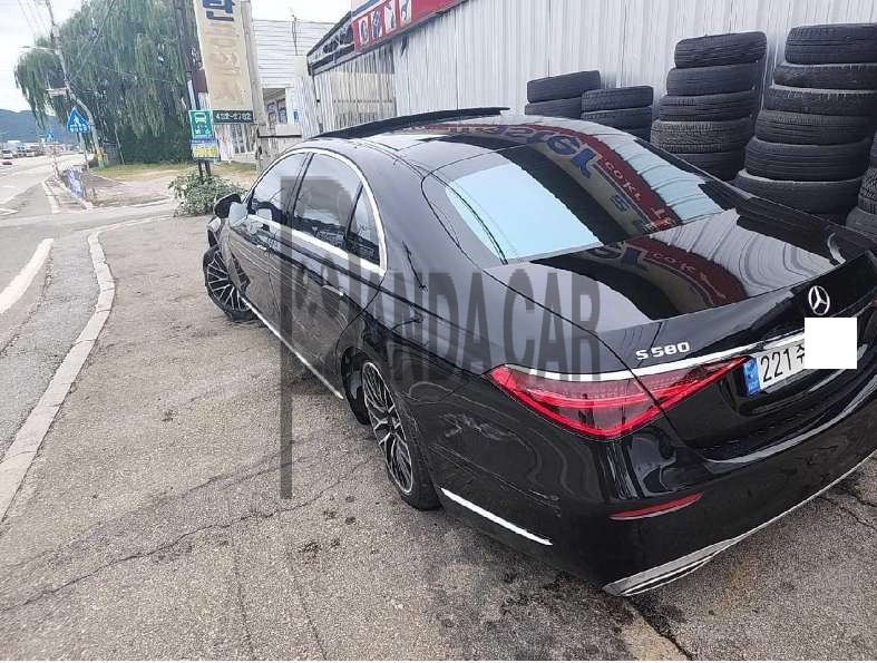 2023 Mercedes-Benz S580 4MATIC, photograph 9