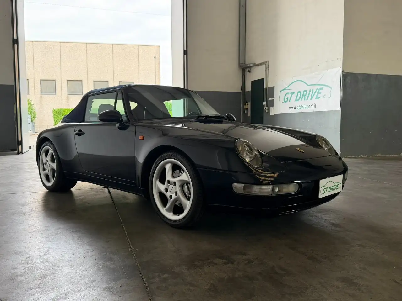 1995 Porsche 993 911 III Carrera 993 911 Cabrio 3.6 Carrera 4 *MERAVIGLIOSA*, photograph 5