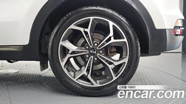 Kia Sportage Diesel 2.0 2WD — photo 1 of 33