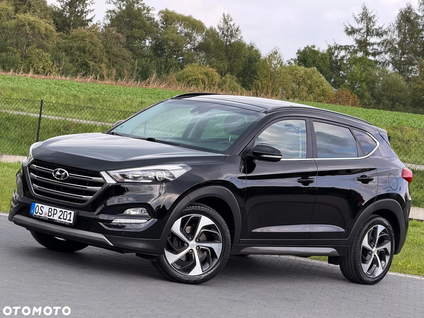 Hyundai Tucson 2.0 CRDi 4WD Intro Edition — photo 1 of 38
