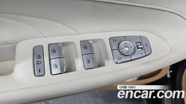 Hyundai Grandeur 2.5 — photo 1 of 33