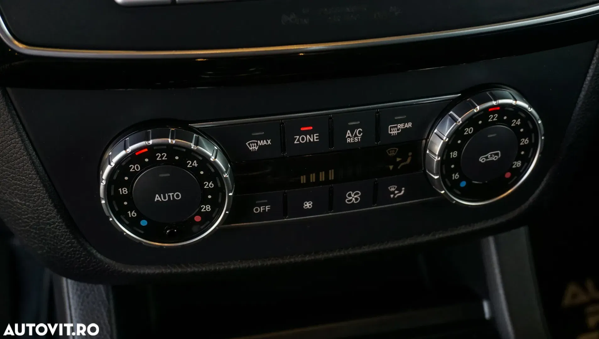 2016 Mercedes-Benz GLE 250 d 4MATIC 9G-TRONIC, photograph 12