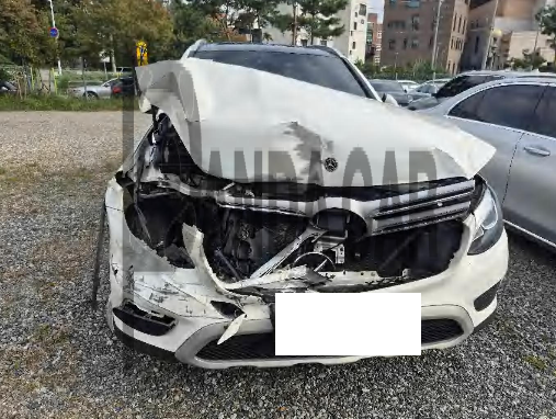 2019 Mercedes-Benz GLC350 e 4Matic, photograph 1