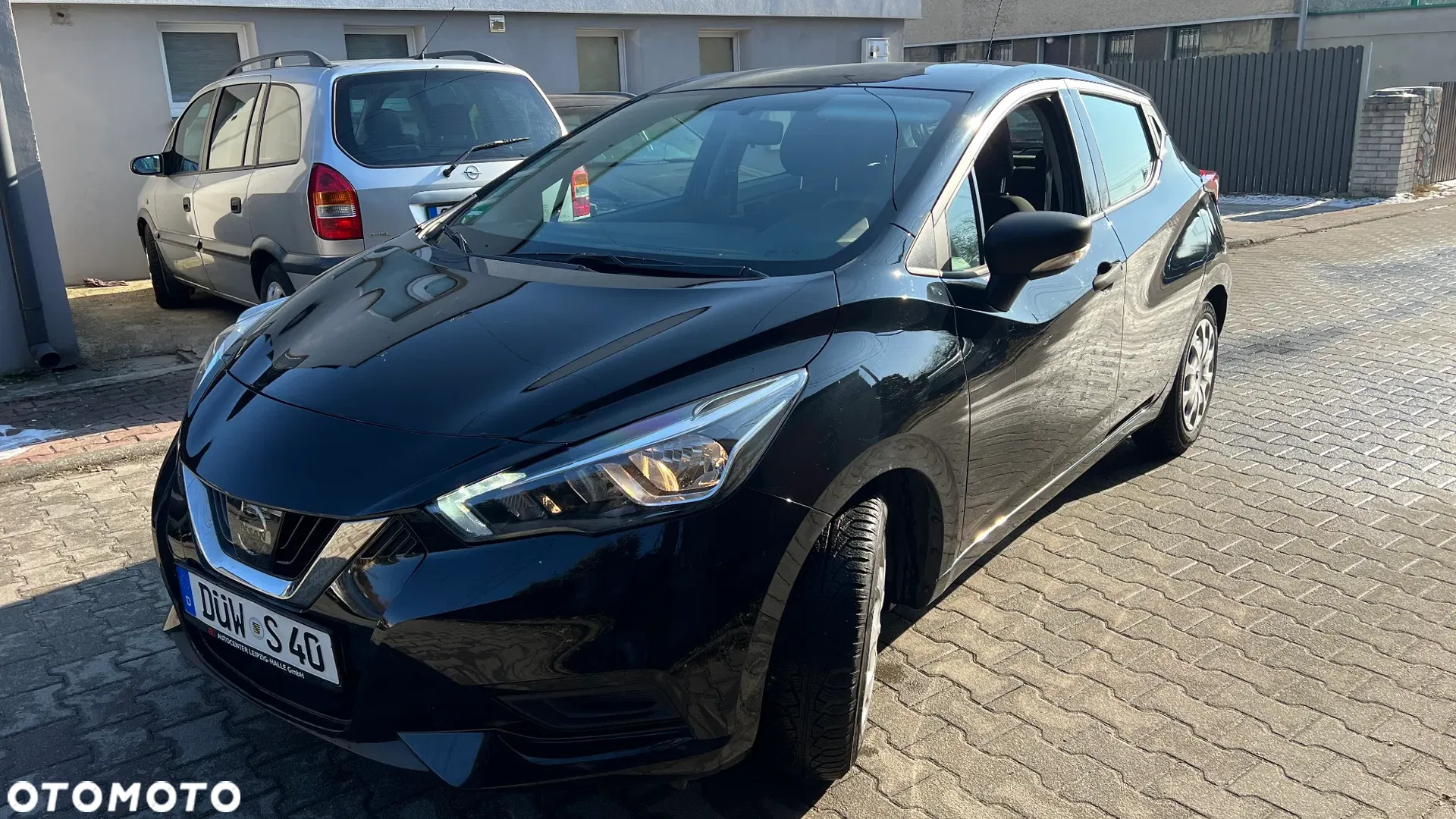 Nissan Micra 1.0 Acenta — photo 1 of 20