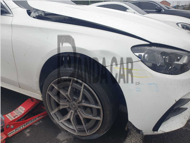 2022 Mercedes-Benz E220 d 4MATIC, photograph 5