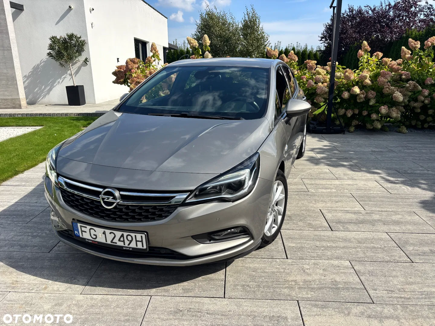 2017 Opel Astra 1.4 T Elite S&S, photograph 6