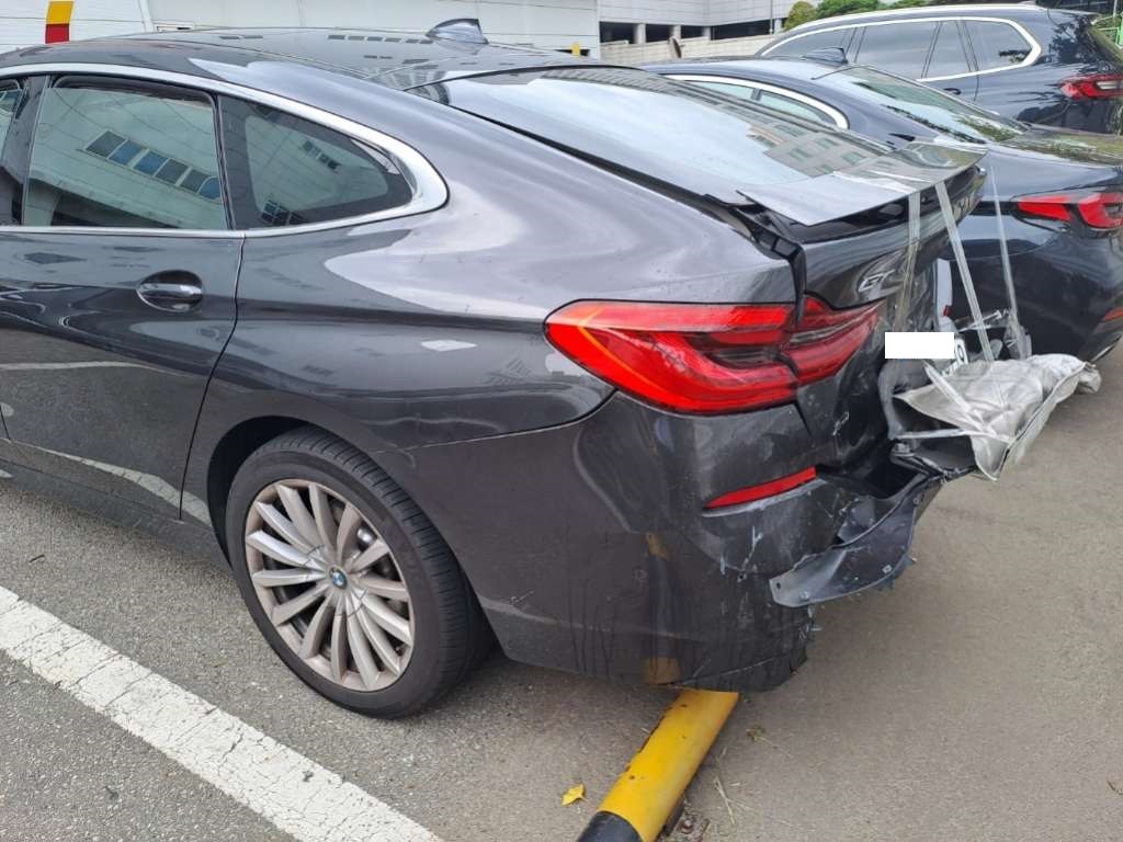 2021 BMW 630i xDrive, photograph 1