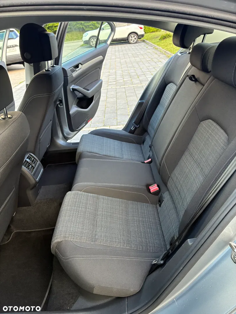2020 Volkswagen Passat 2.0 TSI Business DSG, photograph 11