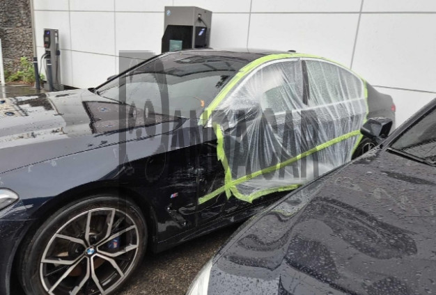 2023 BMW 530i xDrive, photograph 2