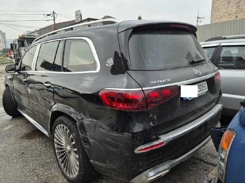 2024 Mercedes-Maybach GLS 600, photograph 2