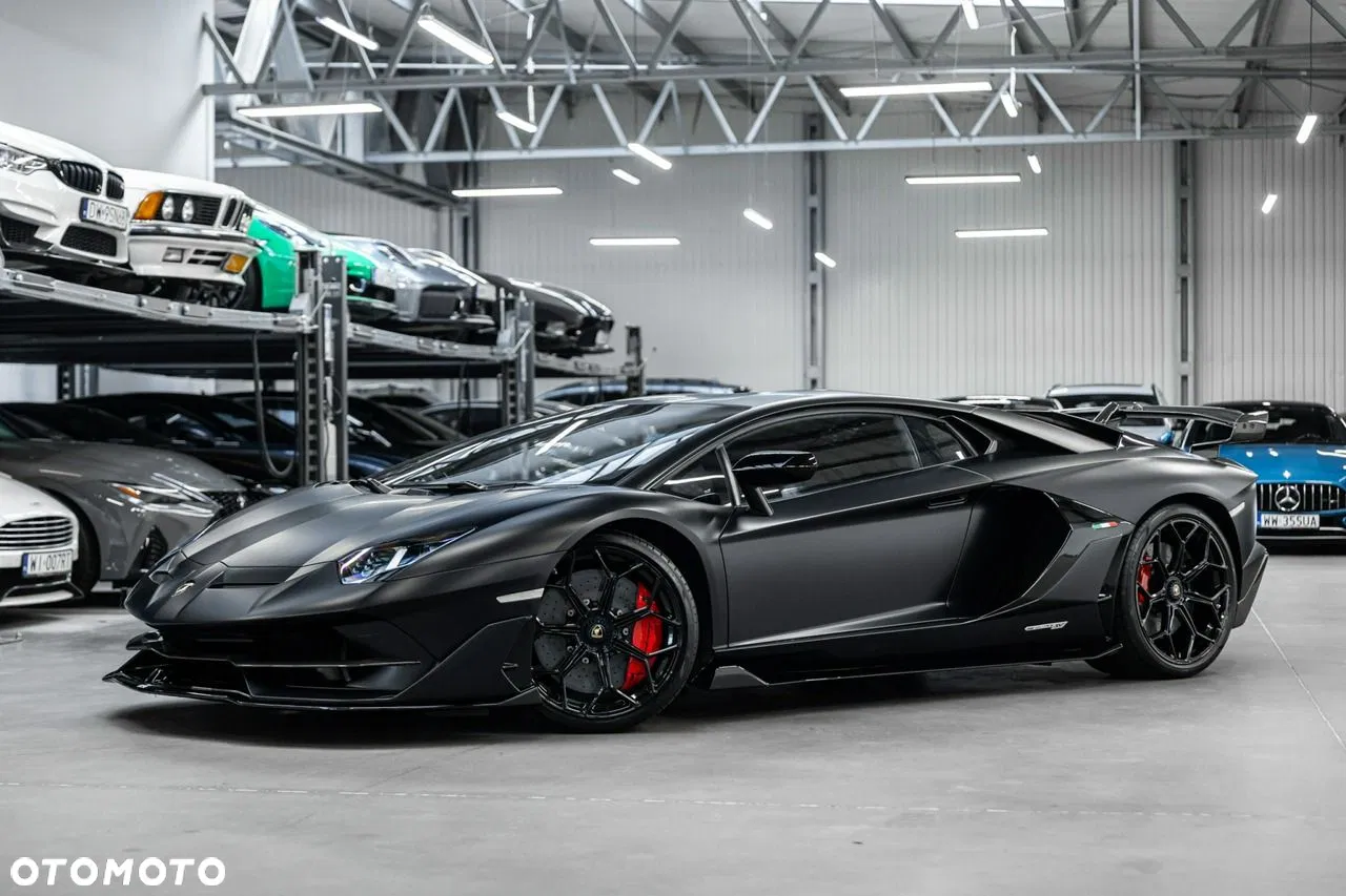 2019 Lamborghini Aventador SVJ, photograph 2