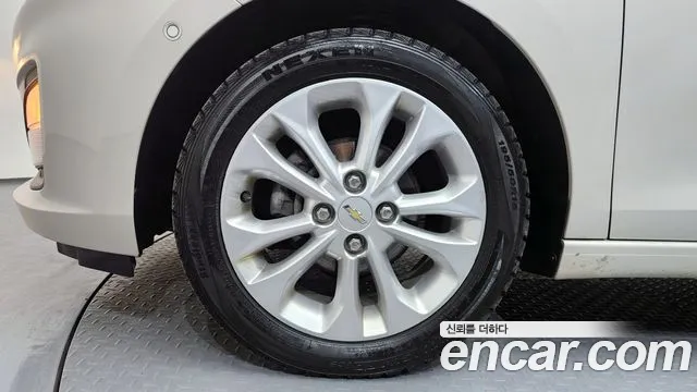 2019 ChevroletGMDaewoo Spark Premier, photograph 6