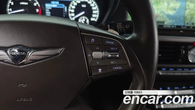 Genesis EQ900 5.0 GDI AWD — photo 1 of 20