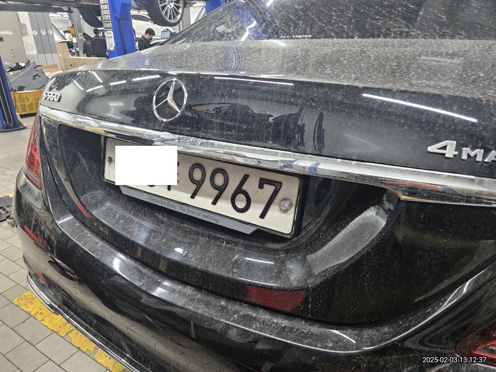 2020 Mercedes-Benz S 560 4MATIC, photograph 2