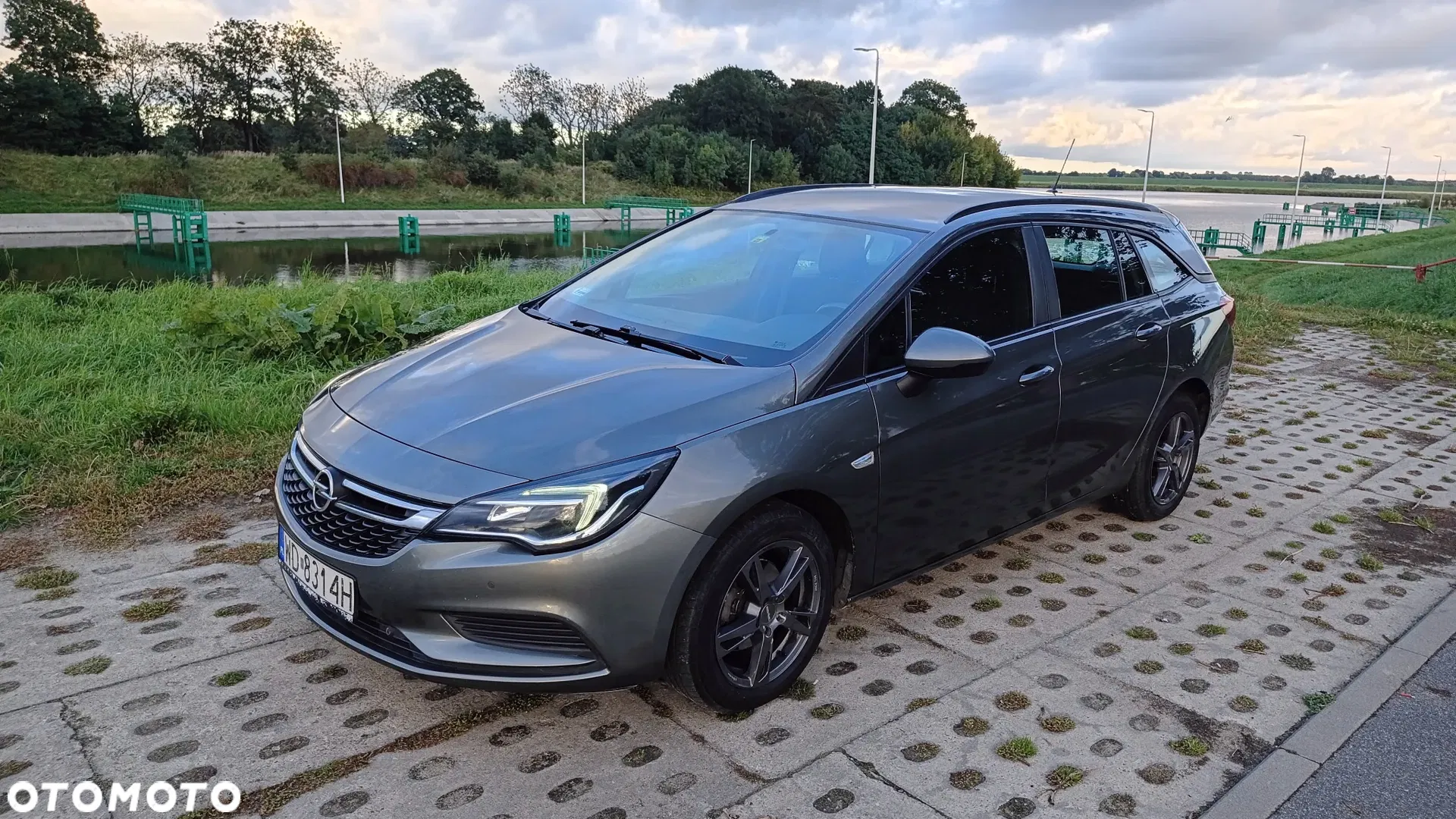 2018 Opel Astra 1.6 CDTI Enjoy, photograph 1