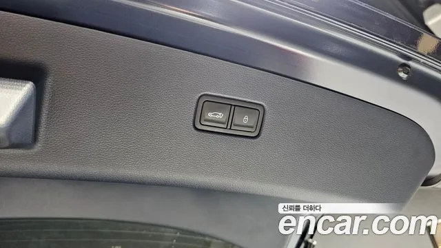 Genesis GV80 2.5T Gasoline AWD — photo 1 of 33