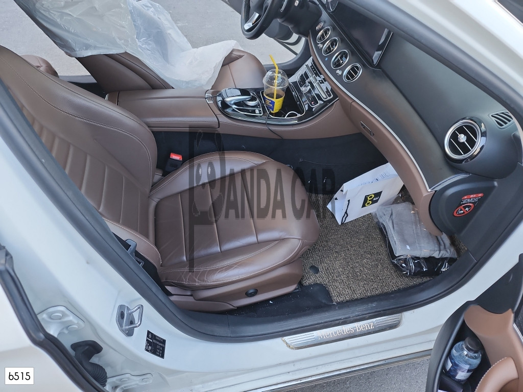 2018 Mercedes-Benz E220 d 4Matic, photograph 2