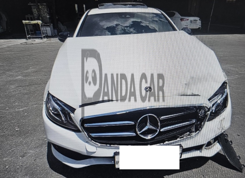 2020 Mercedes-Benz E 250, photograph 1