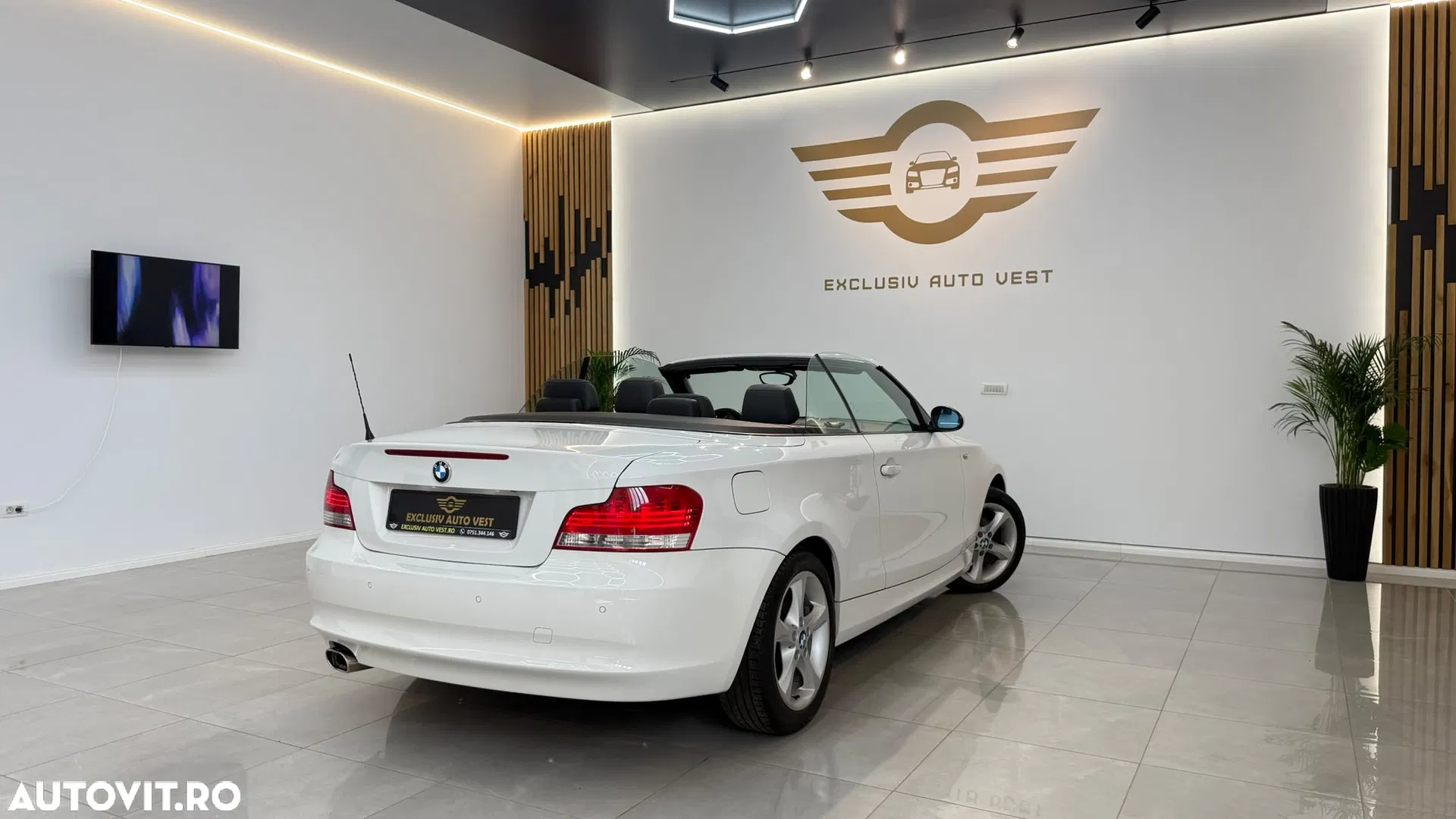 2008 BMW Seria 1 118i Edition Sport, photograph 3