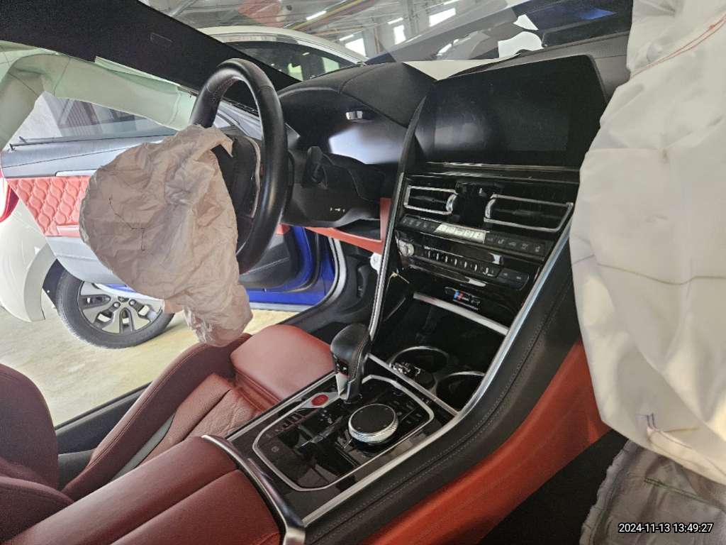 2020 BMW M8 Coupe Competition, photograph 5