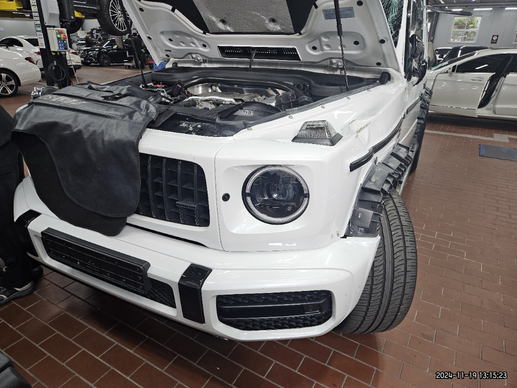 2022 Mercedes-Benz MercedesAMG G63, photograph 5