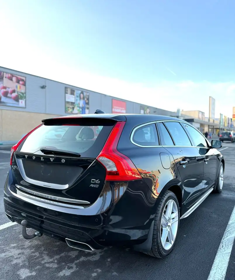 2013 Volvo V60 D6 Plug-In-Hybrid AWD Geartronic Summum, photograph 5