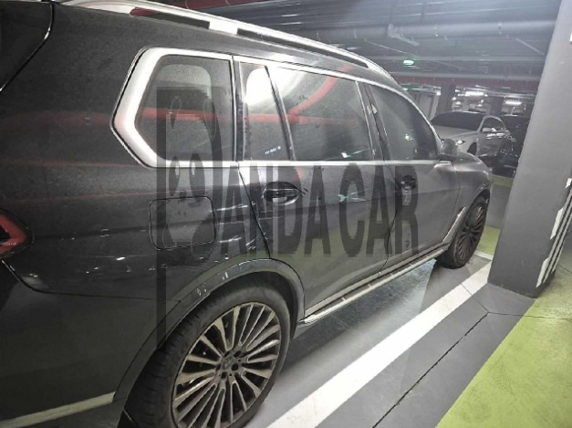 2025 BMW X7 xDrive40d, photograph 4