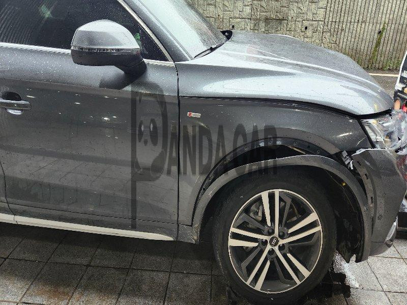 2023 Audi Q5 40 TDI quattro, photograph 2