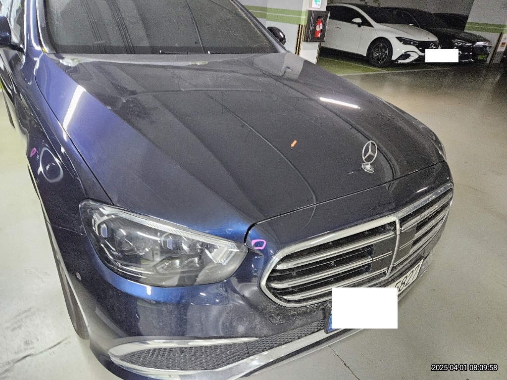 2022 Mercedes-Benz E250, photograph 5