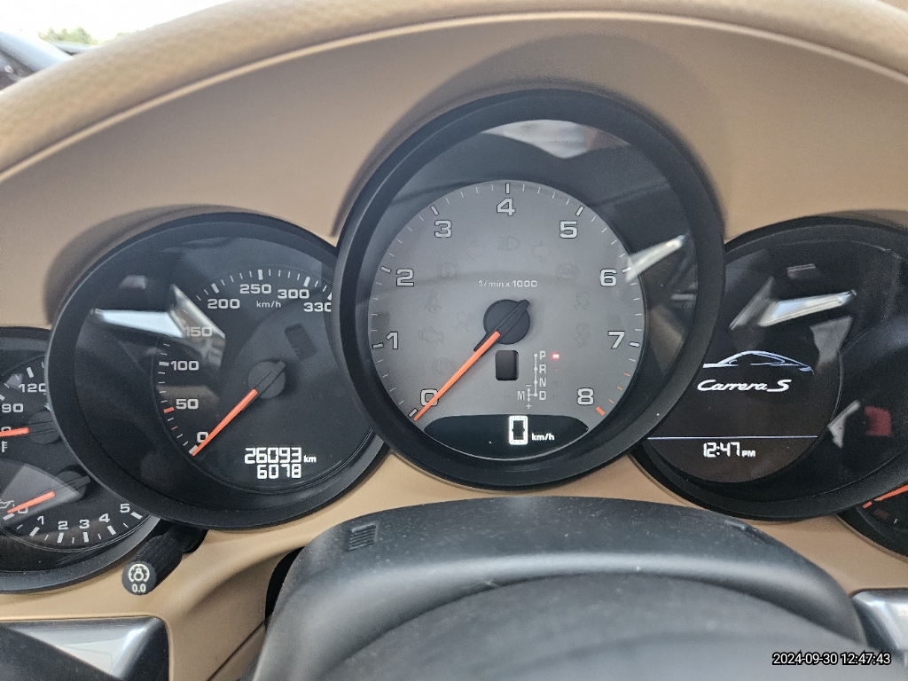 2017 Porsche 911 Carrera S, photograph 6