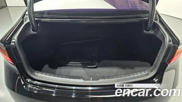 2018 Kia K7 2.4 GDI Limited, photograph 10