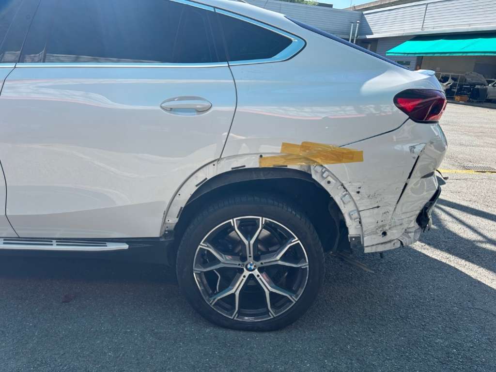 2022 BMW X6 xDrive30d, photograph 5