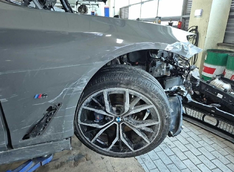 2022 BMW 530i, photograph 2