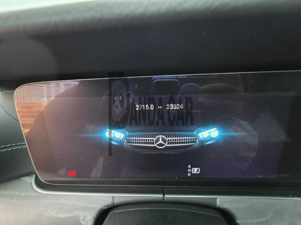 2023 Mercedes-Benz E350 4MATIC, photograph 2