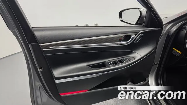 Hyundai Grandeur 3.0 Exclusive — photo 1 of 31