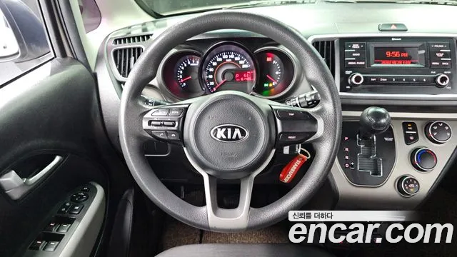Kia RAY Deluxe — photo 1 of 30