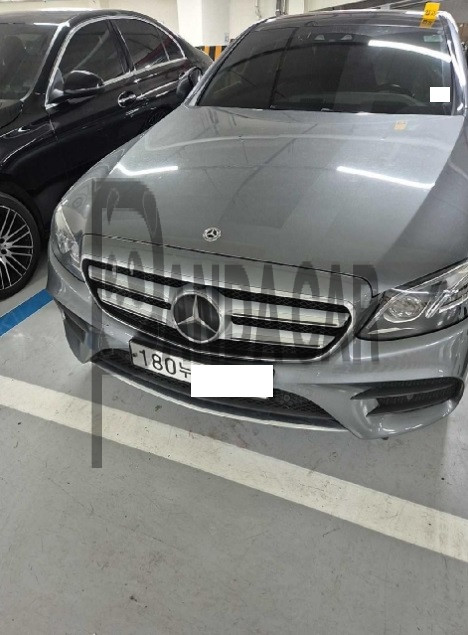 2019 Mercedes-Benz E350 4Matic, photograph 5