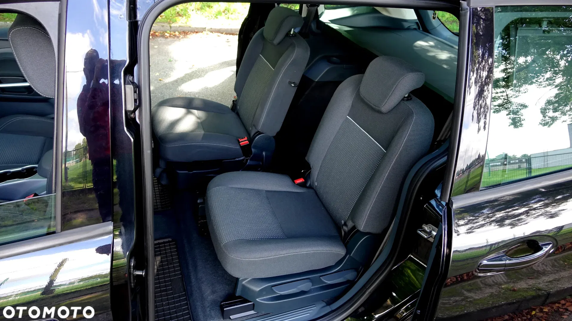 2013 Ford Grand C-MAX, photograph 7