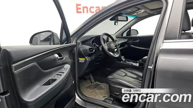 2020 Hyundai Santafe Gasoline 2.0T 2WD, photograph 2