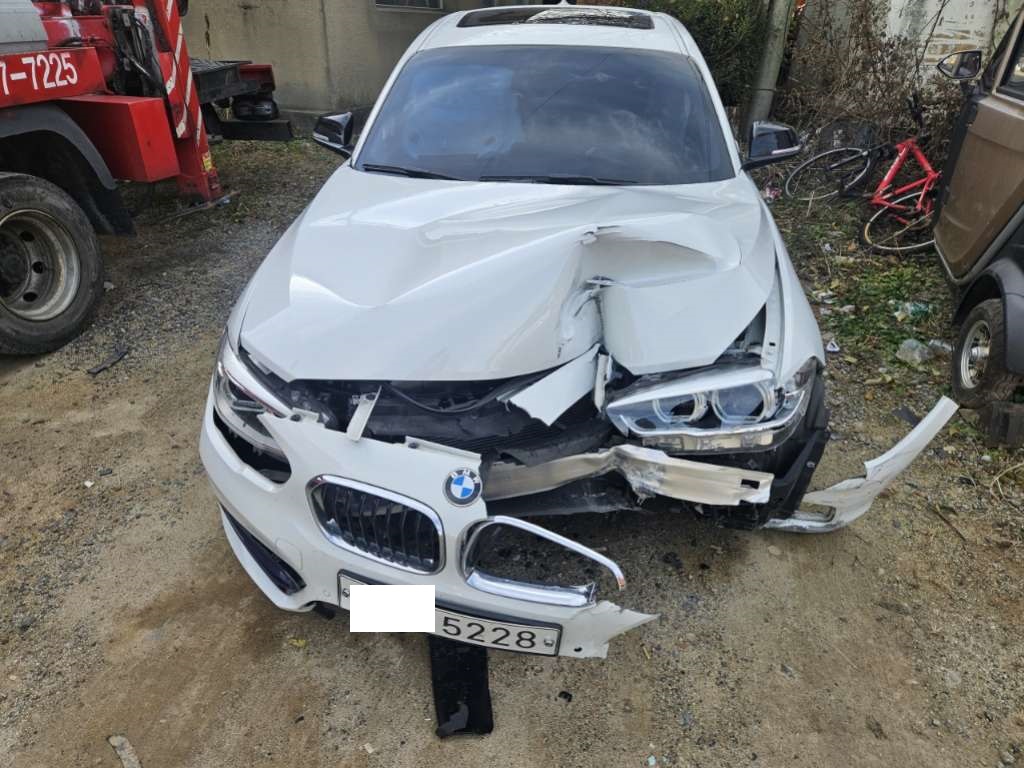 2017 BMW 118d, photograph 1