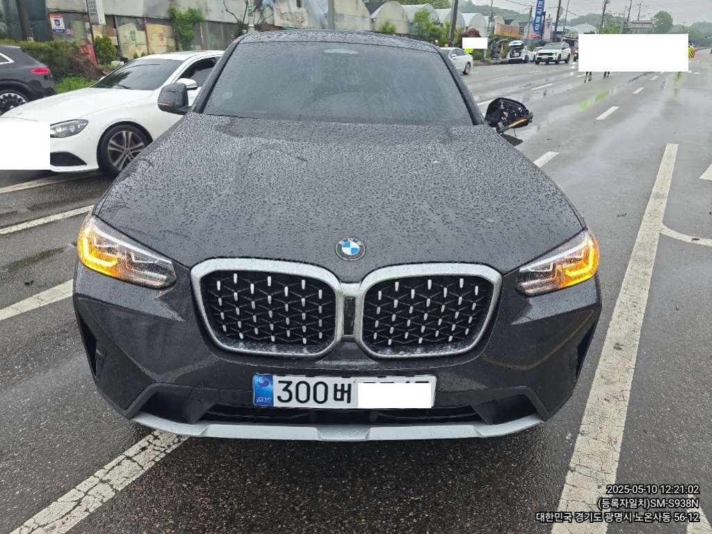 2024 BMW X4 xDrive20i, photograph 1