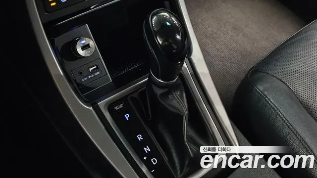 Hyundai AVANTE 1.6 GDi Modern — photo 1 of 31
