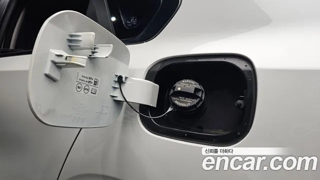 2019 Kia K3 Luxury, photograph 4