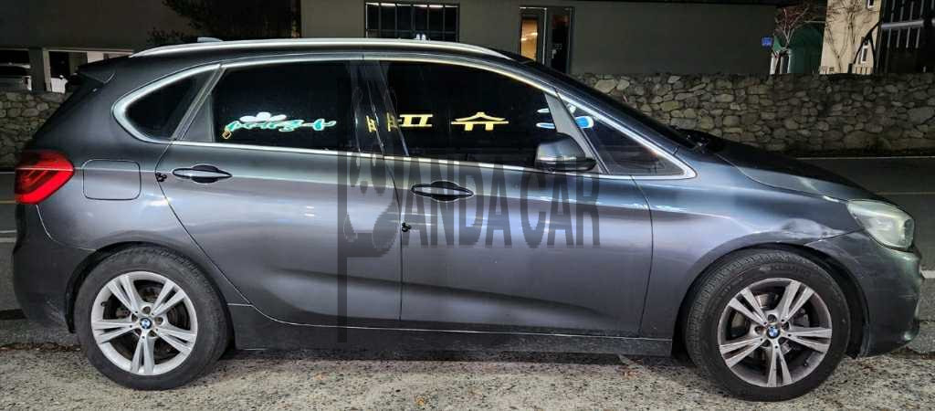 2017 BMW Active Tourer, photograph 3