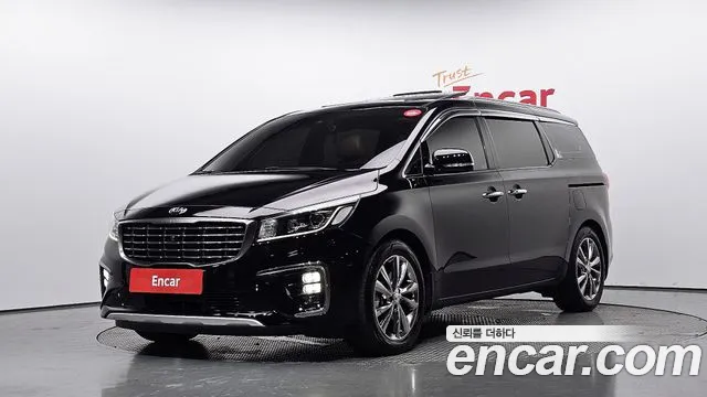 Kia Canival 9-Seater Noblesse Special — photo 1 of 34
