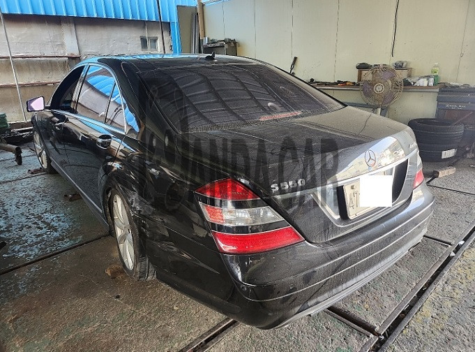 2008 Mercedes-Benz S550 4MATIC, photograph 3